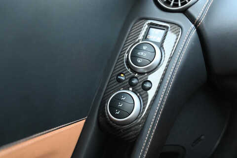 2012 McLaren MP4-12C