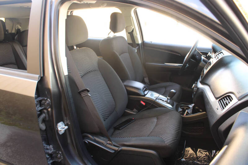 2020 Dodge Journey SE Value