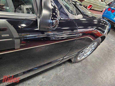 2005 Ford Thunderbird Deluxe