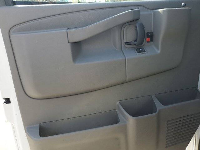 2023 Chevrolet Express 2500