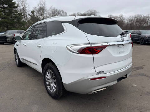 2022 Buick Enclave Essence