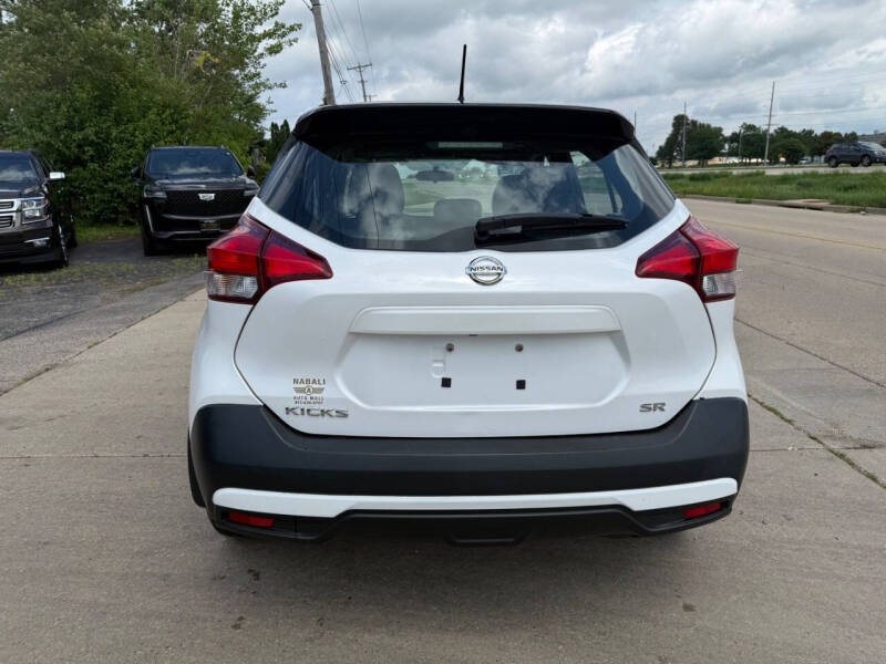 2019 Nissan Kicks SR