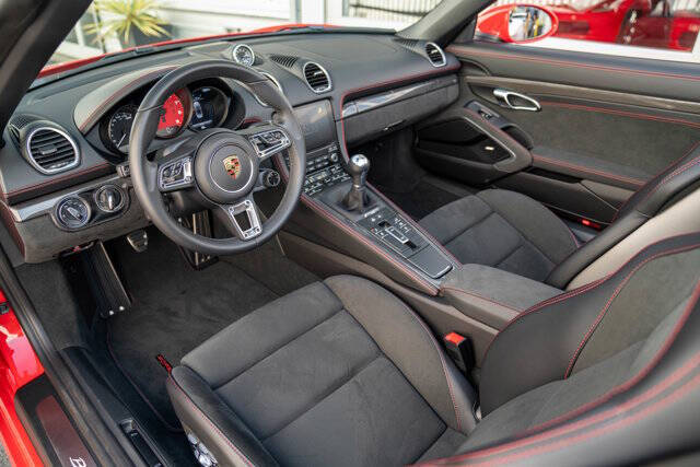 2021 Porsche 718 Boxster 9