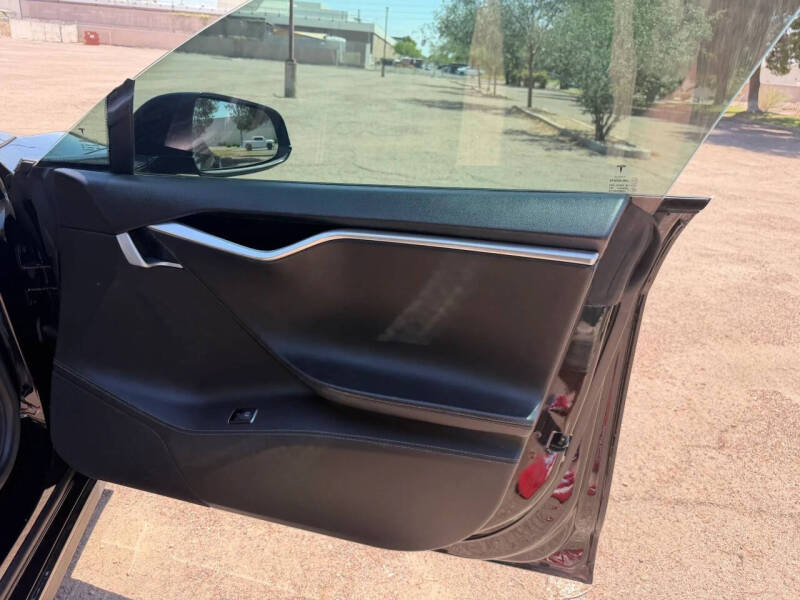 2015 Tesla Model S 85