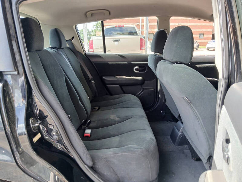 2012 Nissan Versa 1.8 SL