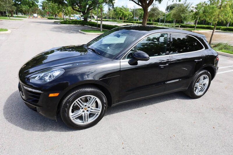 2015 Porsche Macan S