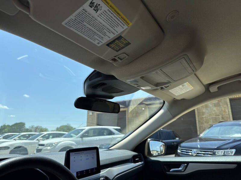 2020 Ford Escape SE