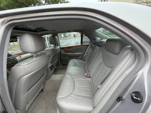 2001 Lexus LS 430