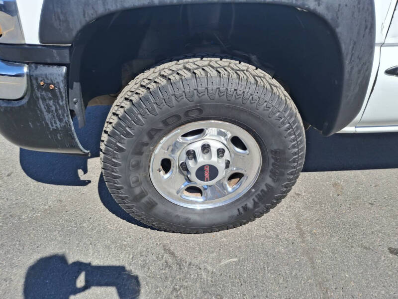 2004 GMC Sierra 2500HD