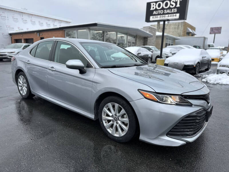 2019 Toyota Camry LE's photo