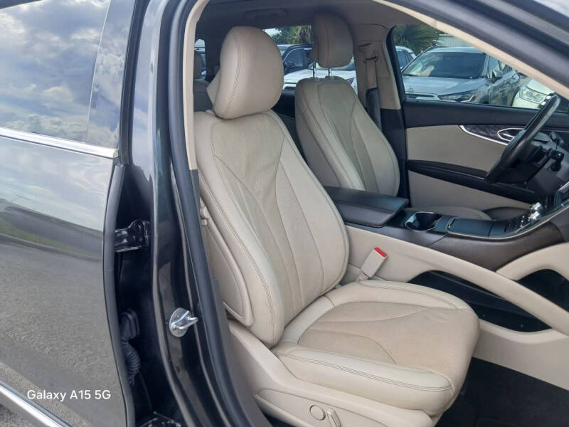 2019 Lincoln Nautilus Reserve