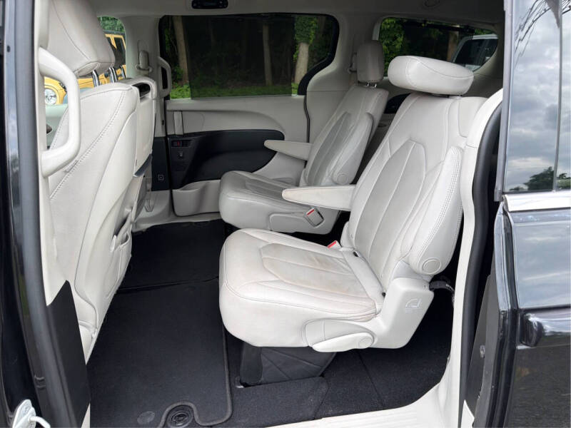 2018 Chrysler Pacifica Touring L Plus
