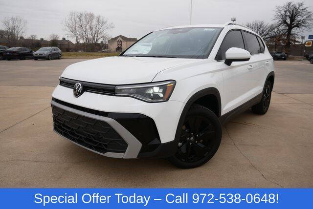 Used 2025 Volkswagen Taos SE with VIN 3VVEC7B25SM013591 for sale in Lewisville, TX