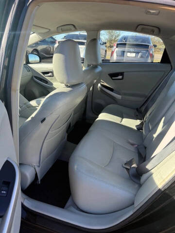 2010 Toyota Prius III