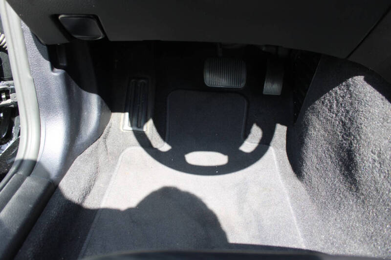 2005 Ford Thunderbird Deluxe