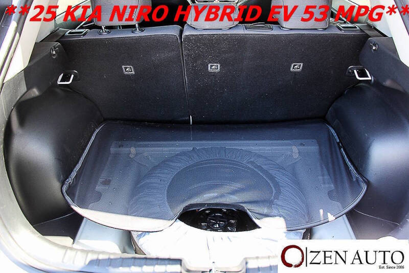 2025 Kia Niro LX