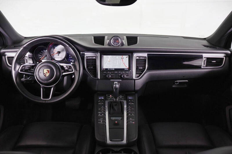 2016 Porsche Macan S