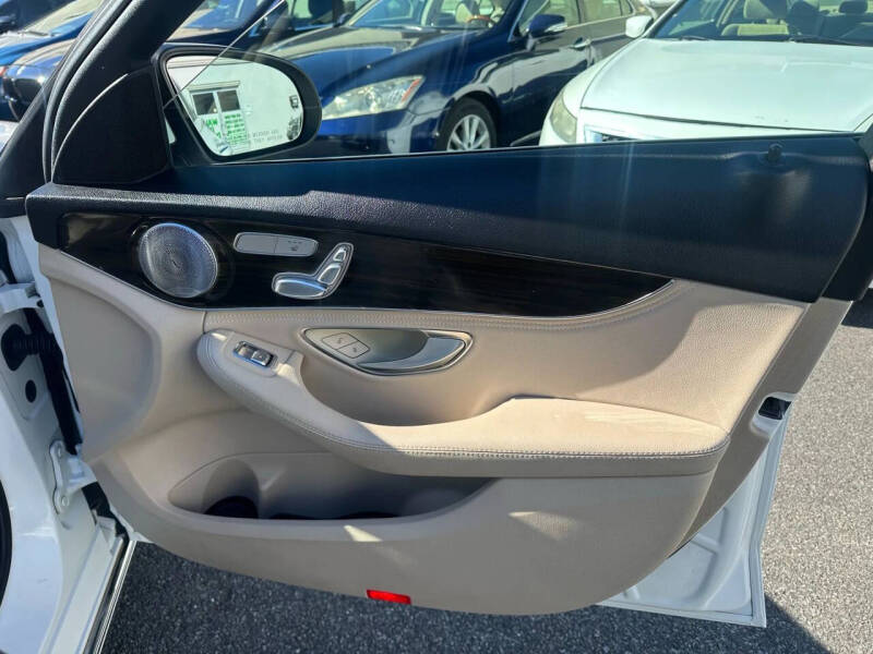 2016 Mercedes-Benz C-Class