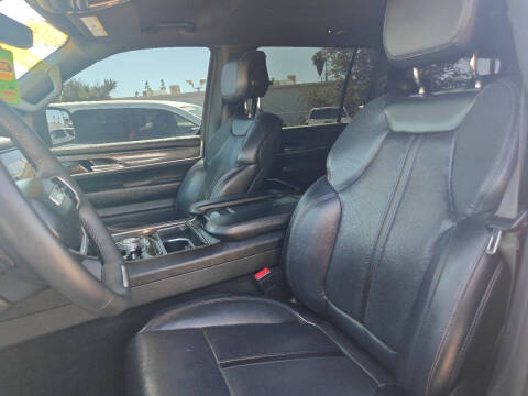 2023 Jeep Wagoneer