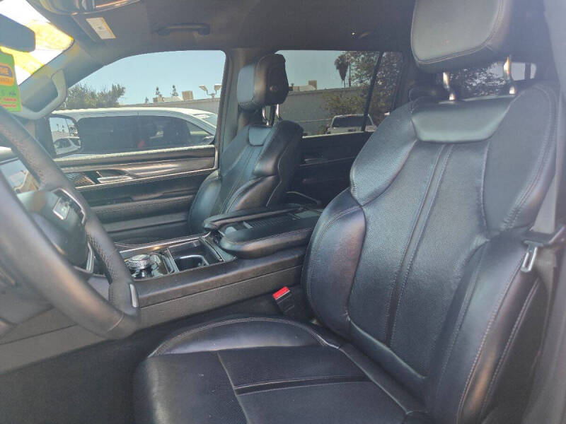 2023 Jeep Wagoneer