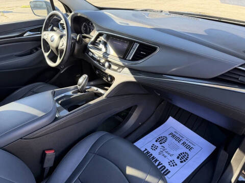 2020 Buick Enclave Essence