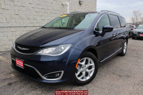 2017 Chrysler Pacifica for sale at Your Choice Autos - Elgin in Elgin IL