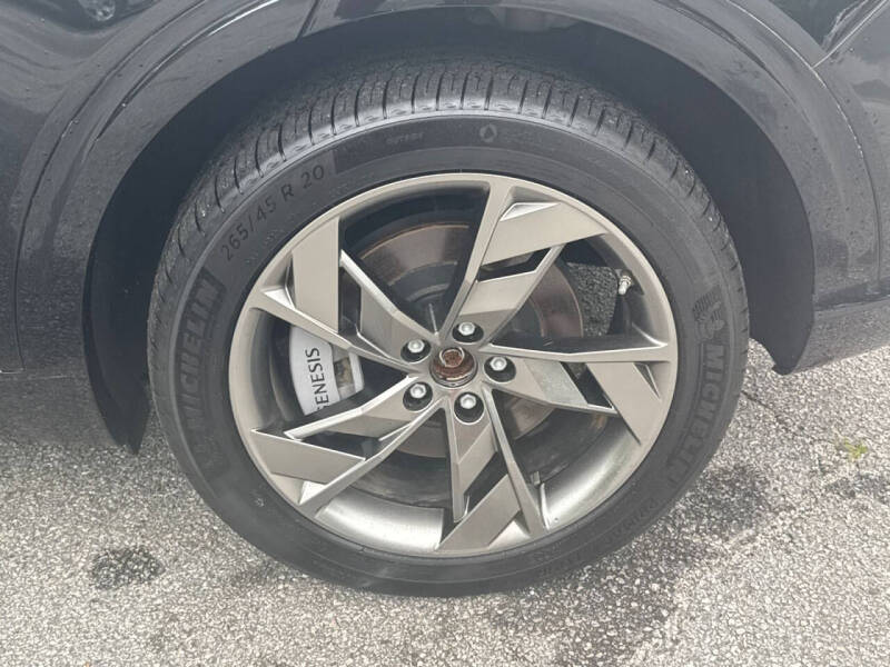 2023 Genesis Electrified GV70