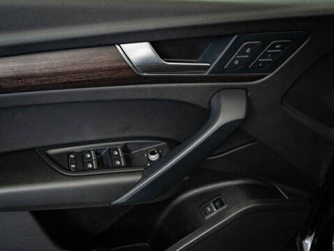 2023 Audi Q5 quattro Premium 40 TFSI