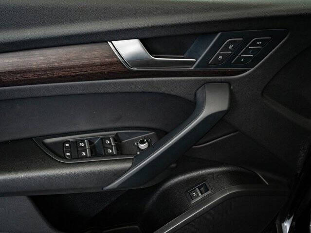 2023 Audi Q5 quattro Premium 40 TFSI