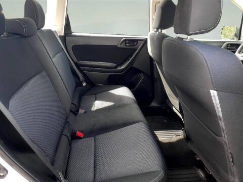 2016 Subaru Forester 2.5i