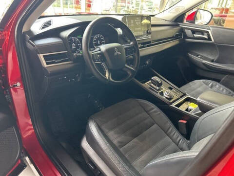 2023 Mitsubishi Outlander PHEV SE