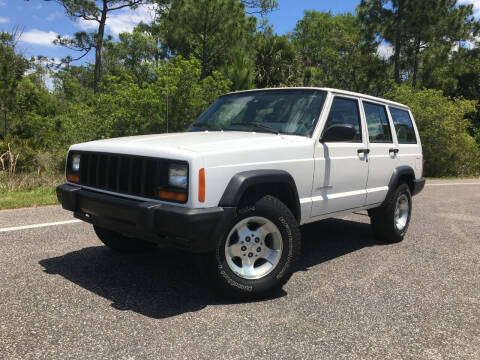 2000 Jeep Cherokee for sale at VICTORY LANE AUTO SALES in Port Richey FL