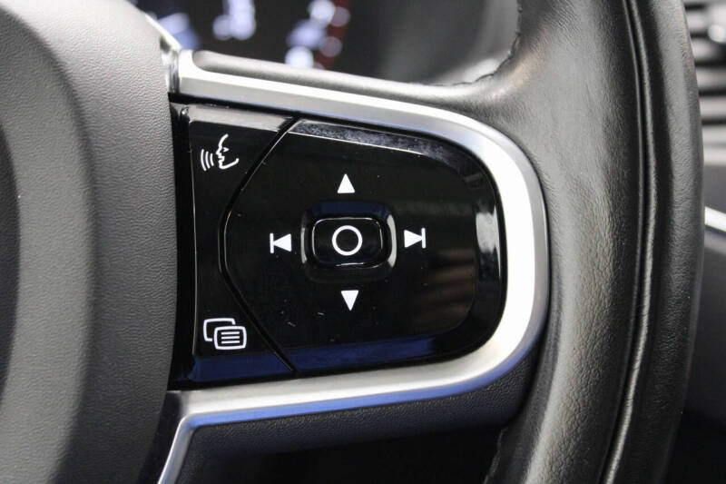 2020 Volvo XC90 T5 Momentum