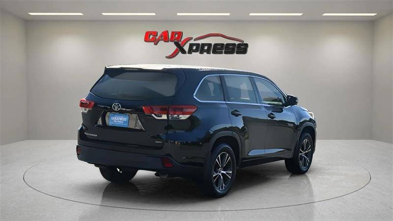 2018 Toyota Highlander LE