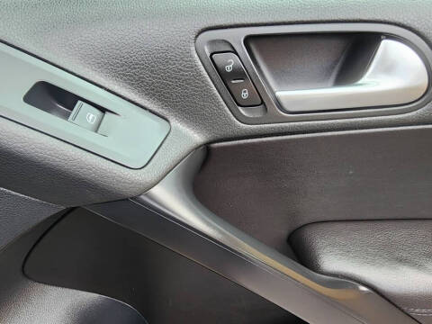 2014 Volkswagen Tiguan S 4Motion