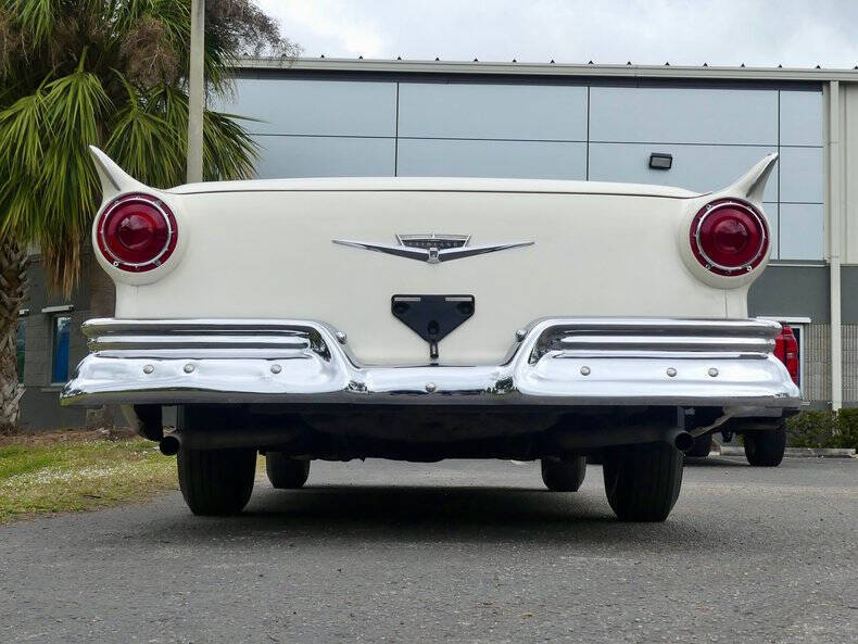 1957 Ford Fairlane