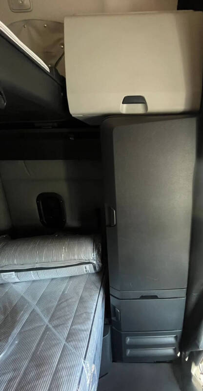 2021 Freightliner Cascadia