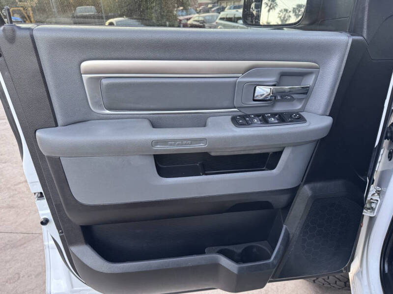 2015 RAM 1500 SLT
