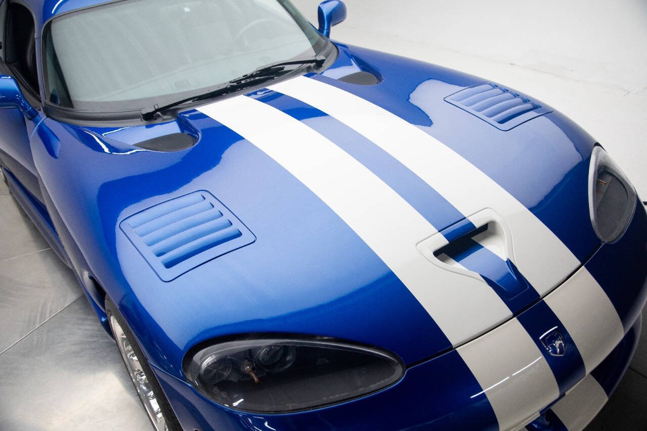1997 Dodge Viper 44