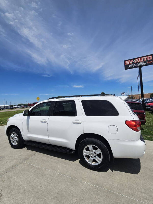 2013 Toyota Sequoia SR5