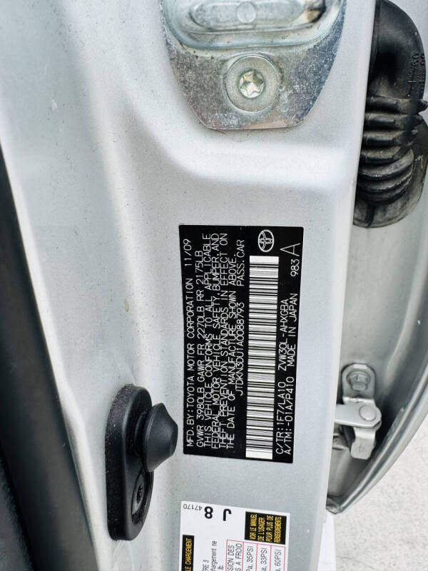 2010 Toyota Prius III