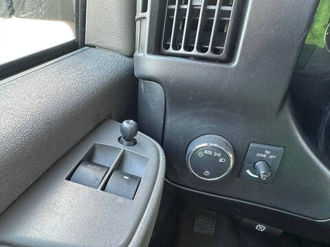 2022 Chevrolet Express 2500