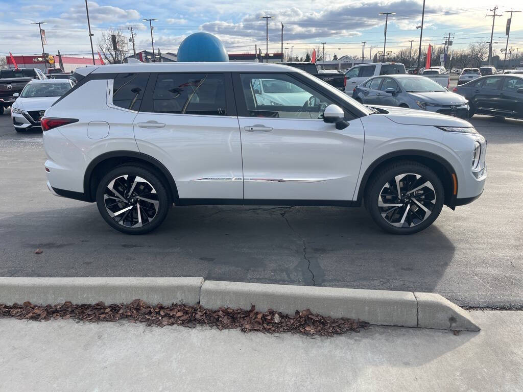 2024 Mitsubishi Outlander for sale at Axio Auto Boise in Boise, ID