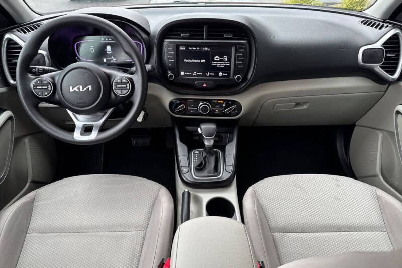 2023 Kia Soul LX