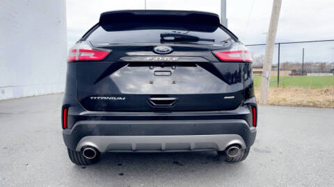 2022 Ford Edge Titanium