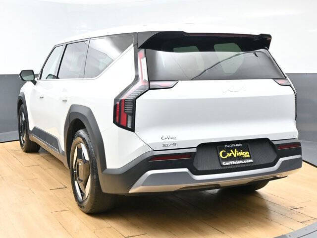 2024 Kia EV9 Light