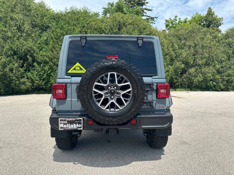 2024 Jeep Wrangler Sahara