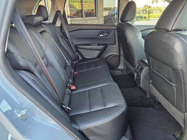 2022 Nissan Rogue SL