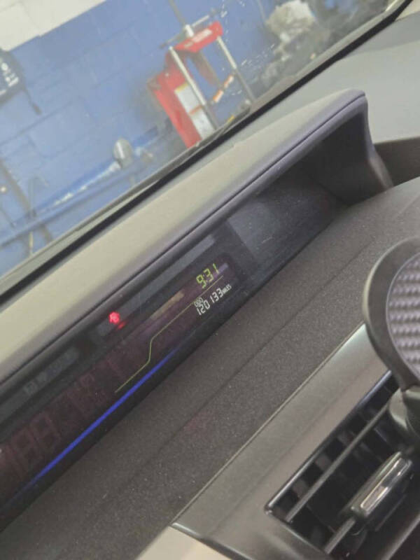 2013 Toyota Prius v Three
