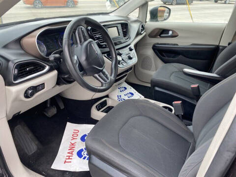 2017 Chrysler Pacifica LX